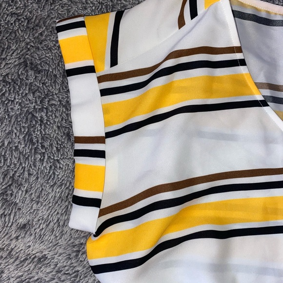 Express striped zip front Short Sleeveblouse - Picture 9 of 10